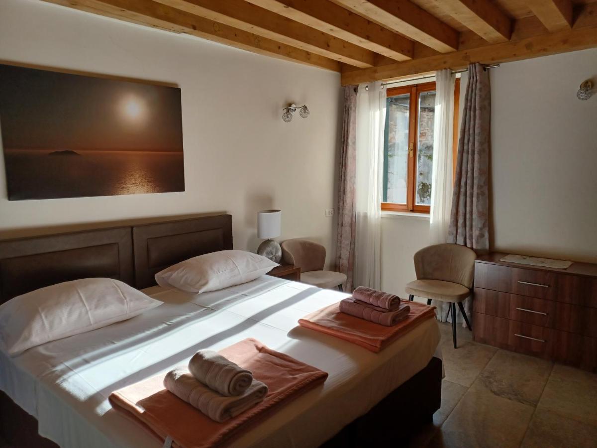 Jr Luxury Guesthouse2 สปลิท ภายนอก รูปภาพ