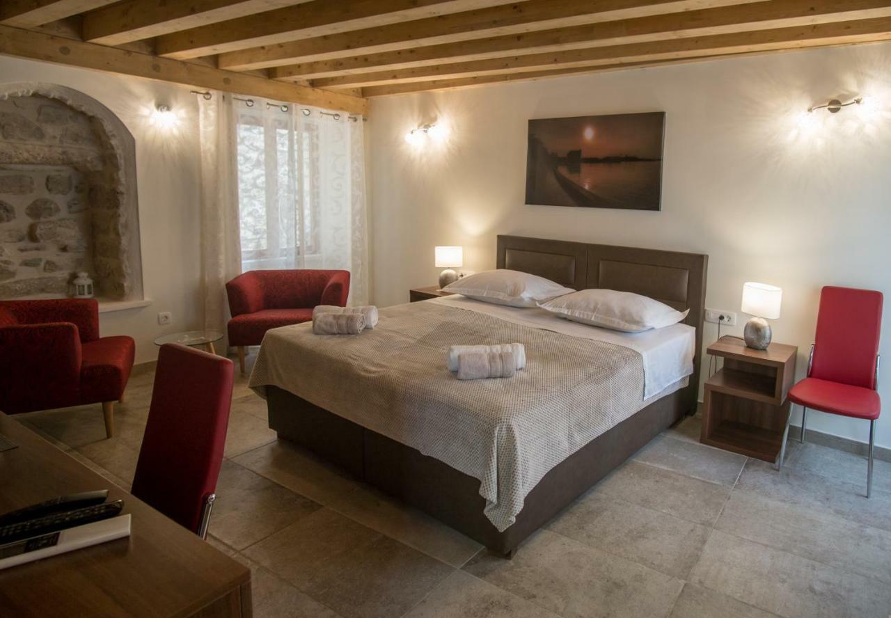 Jr Luxury Guesthouse2 สปลิท ภายนอก รูปภาพ