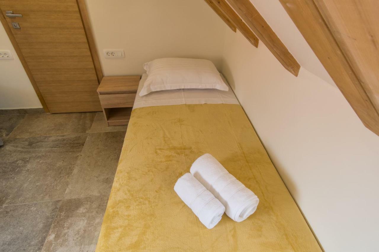 Jr Luxury Guesthouse2 สปลิท ภายนอก รูปภาพ