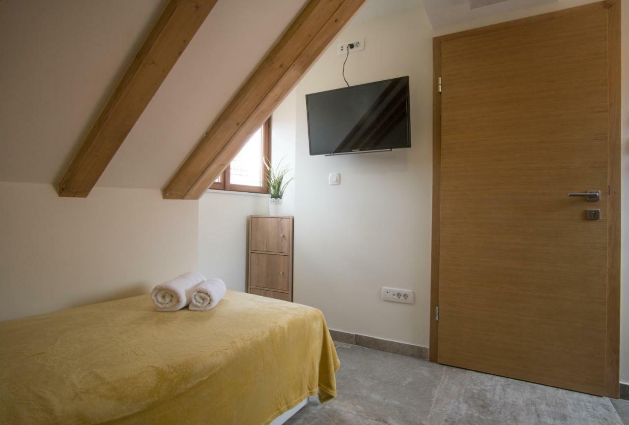 Jr Luxury Guesthouse2 สปลิท ภายนอก รูปภาพ