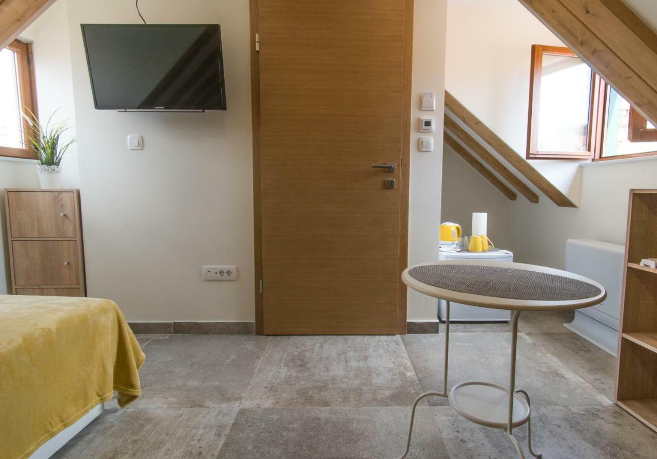 Jr Luxury Guesthouse2 สปลิท ภายนอก รูปภาพ