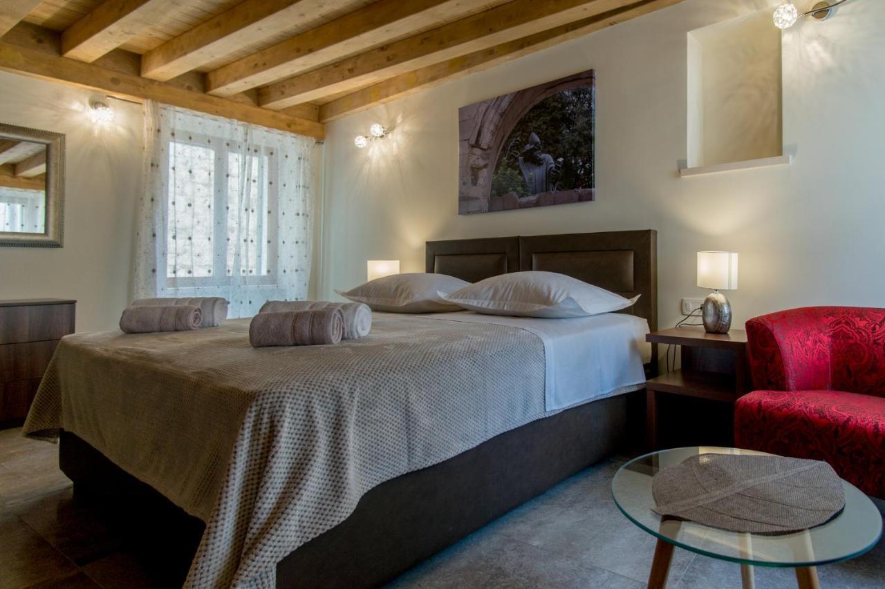 Jr Luxury Guesthouse2 สปลิท ภายนอก รูปภาพ